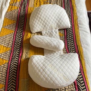 Babybub maternity pillow